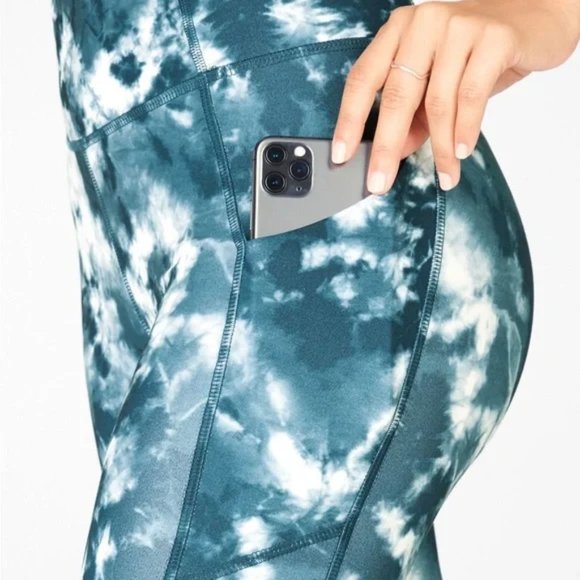 Fabletics PureLuxe Oasis Set Sports Bra & Leggings Small - Picture 1 of 4